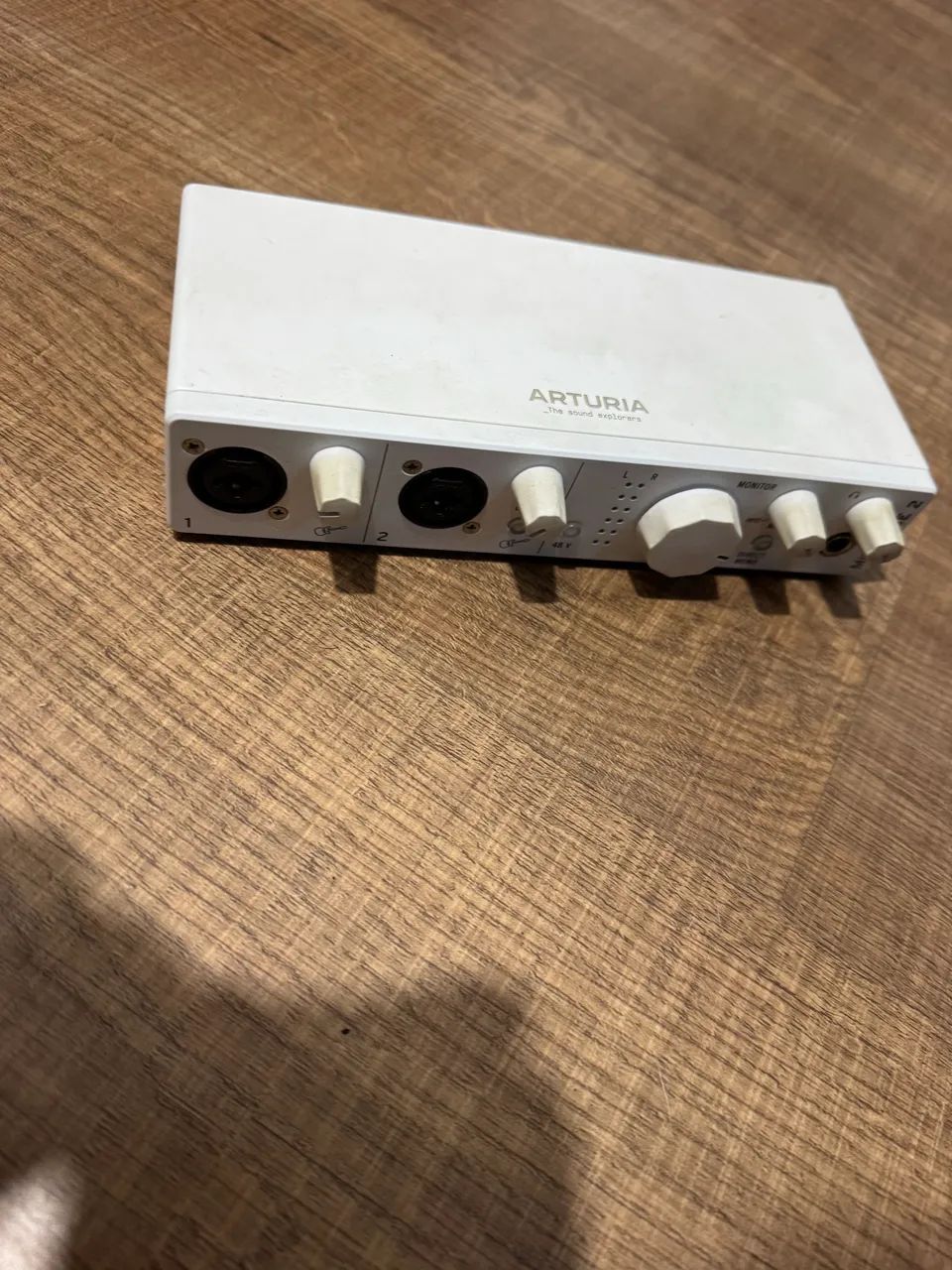 ARTURIA MINIFUSE 2 - interface de áudio profissional - Foto 4