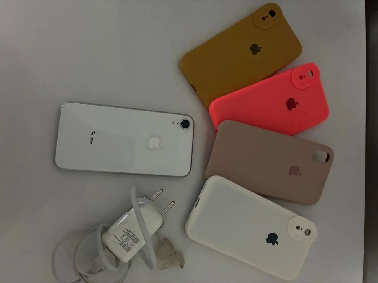 Iphone XR 64 GB - Foto 2