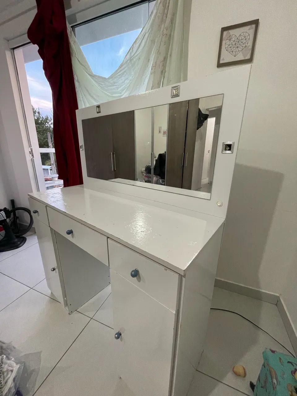 Penteadeira com espelho e luz  - Foto 2