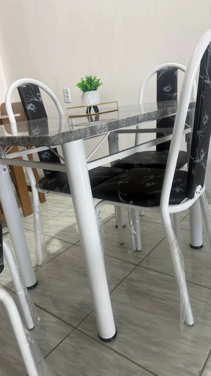Mesa de 4 cadeiras pedra granito retangular nova disponível  - Foto 5