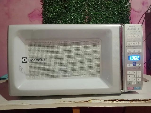 Microondas Eletrolux 34 litros  - Foto 4