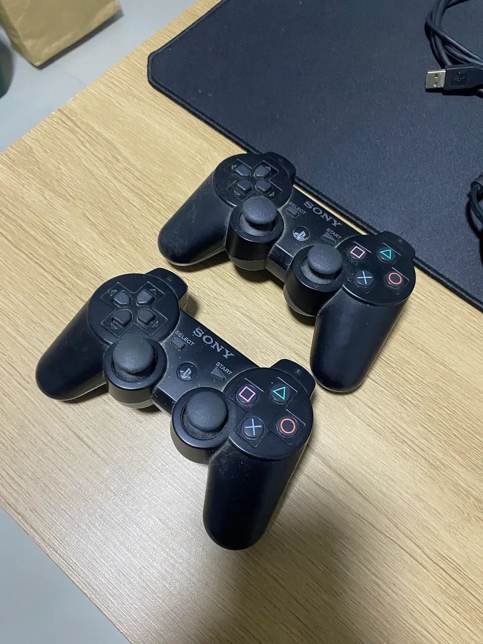 PlayStation 3 Slim desbloqueado + 2 controles - Foto 2