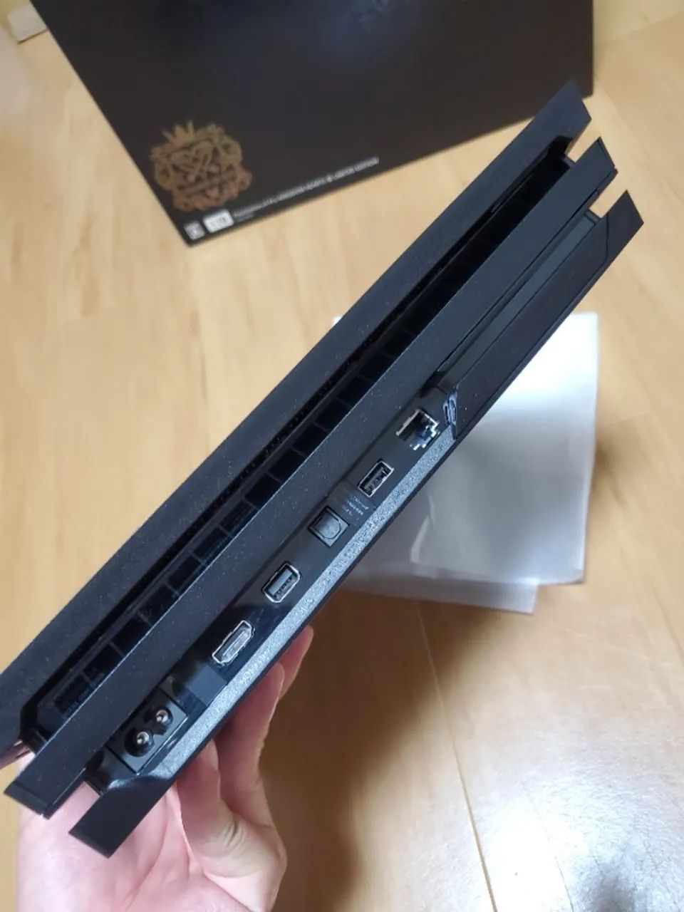 PS4 Pro 1TB Kingdom Hearts III Edição Limitada Completo na Caixa