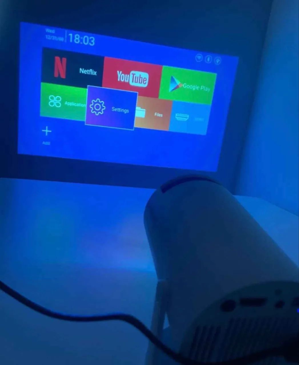 Mini Projetor Smart HY300 4K Android Wi-Fi Cinema em Casa (Novo)