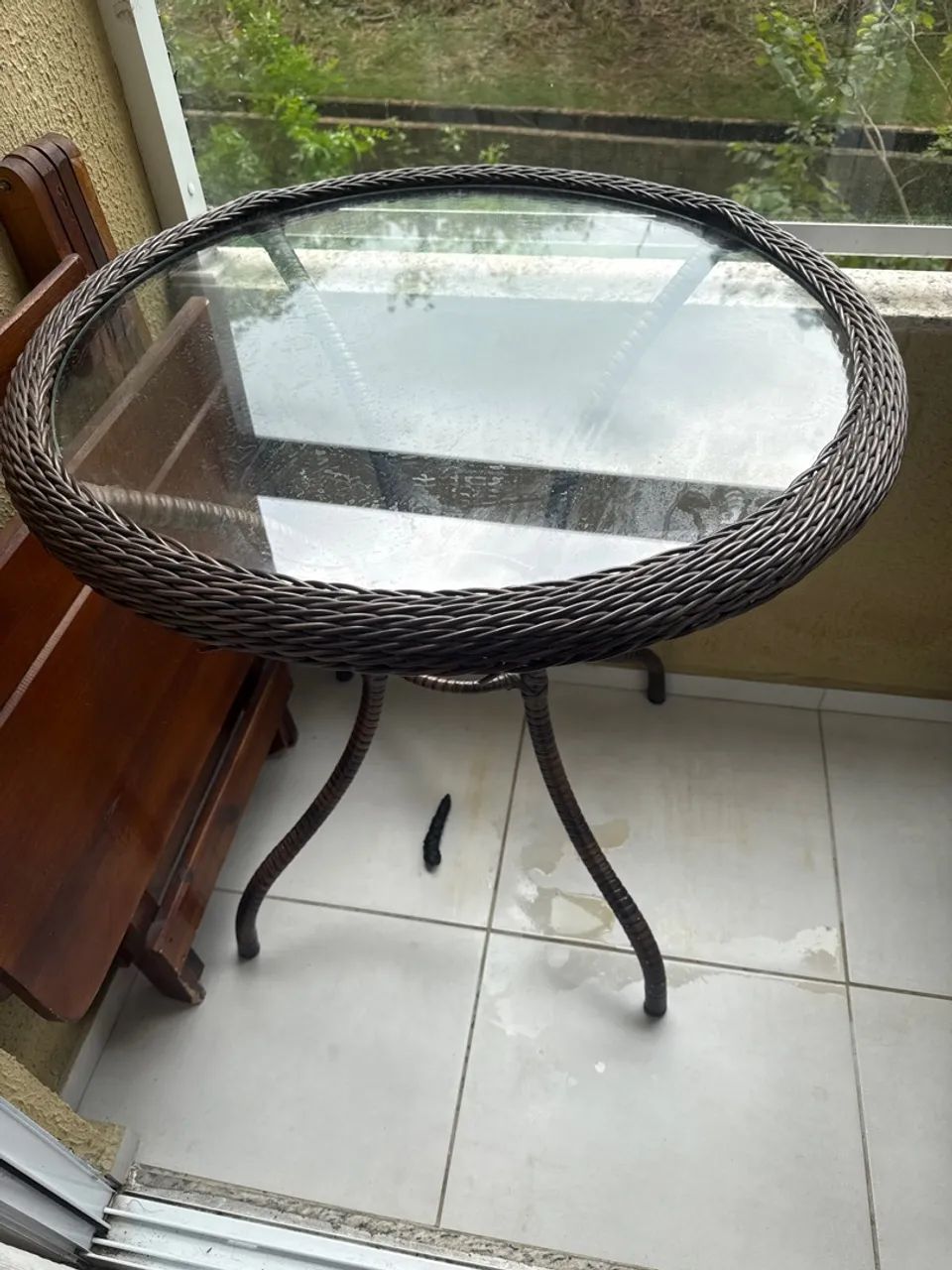 Conjunto de mesa e cadeiras pra varanda  - Foto 3