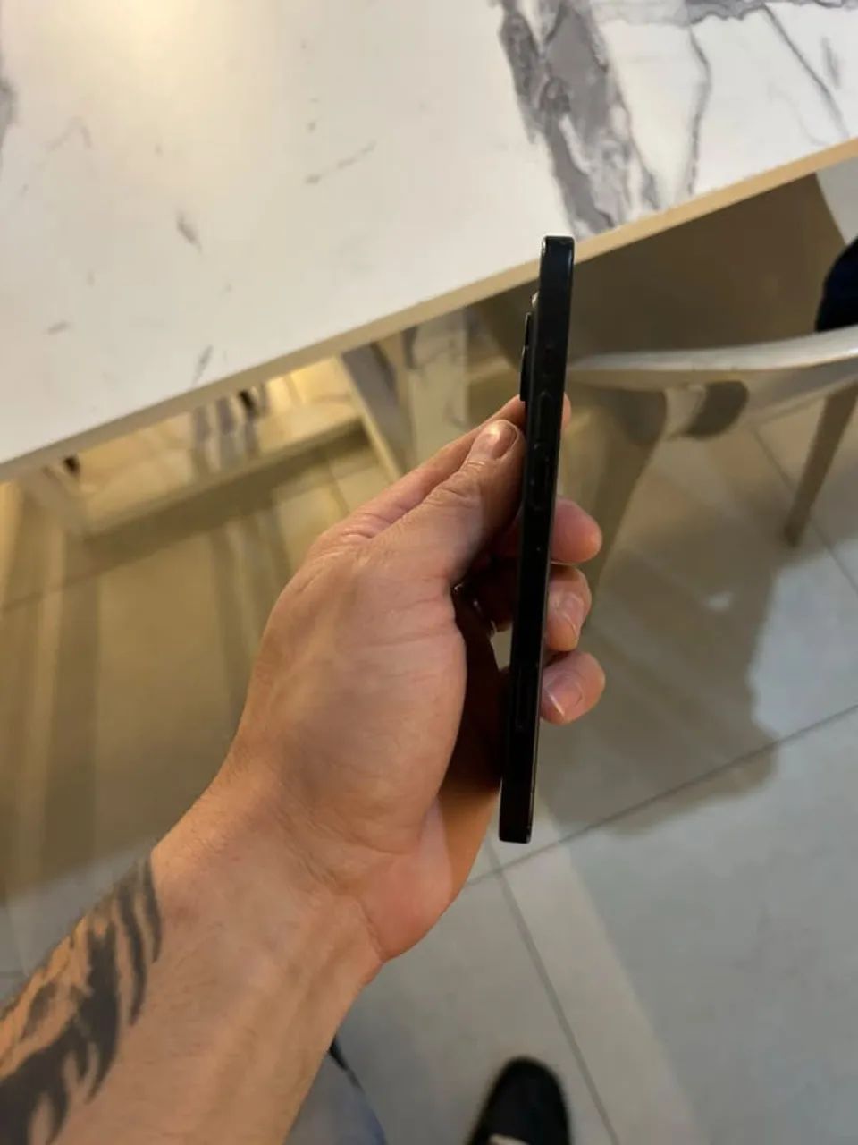 IPHONE 15 bateria 90%  - Foto 4