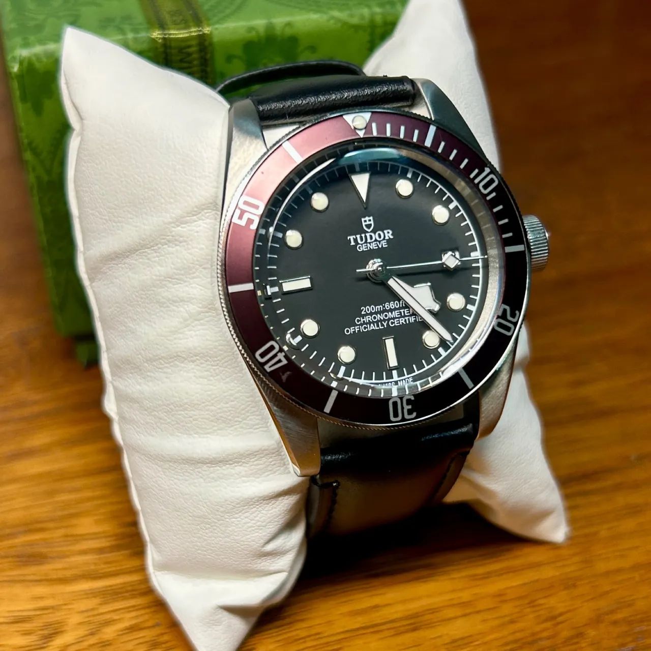 Relógio Tudor Geneve black bay Bezel vinho automático 41mm  - Foto 3