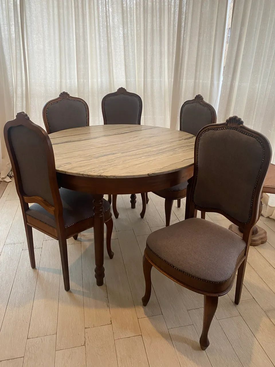 Mesa e cadeiras antiguidades - Foto 2