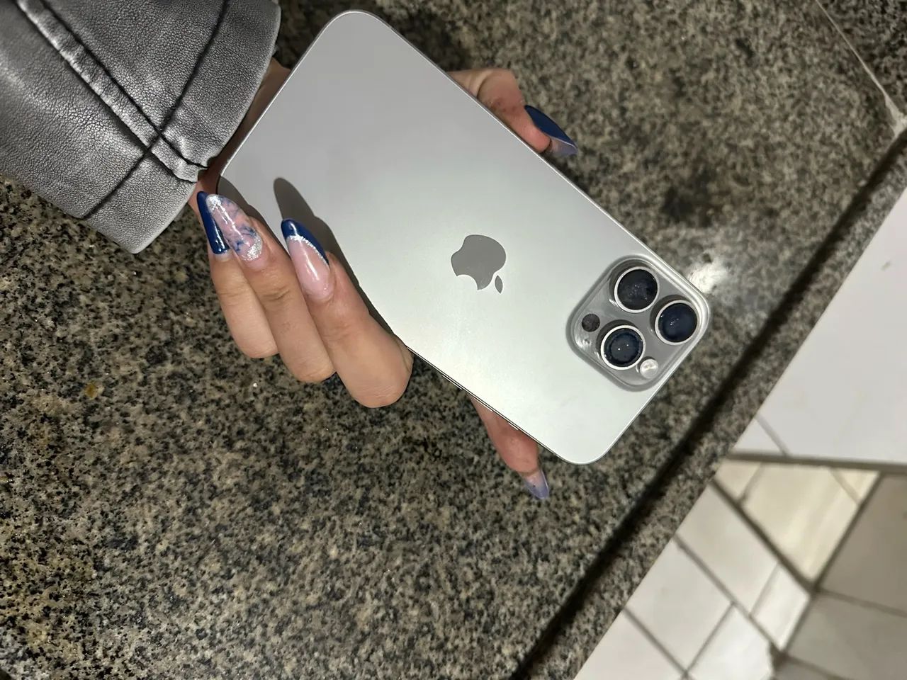 iPhone 16 pro Max  - Foto 2