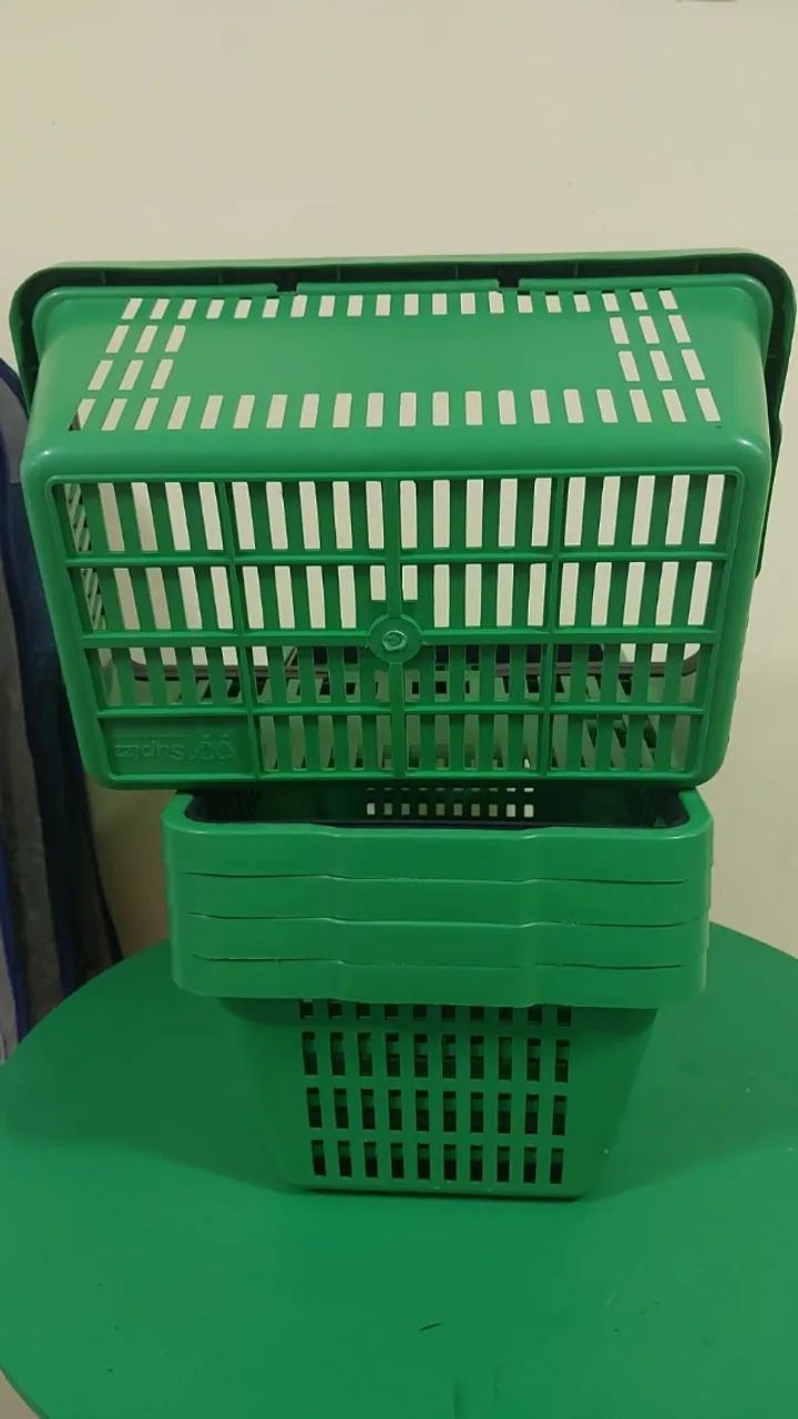 5 Cestos de Compra Verde Com Alça Em Excelentes Condições - Foto 4