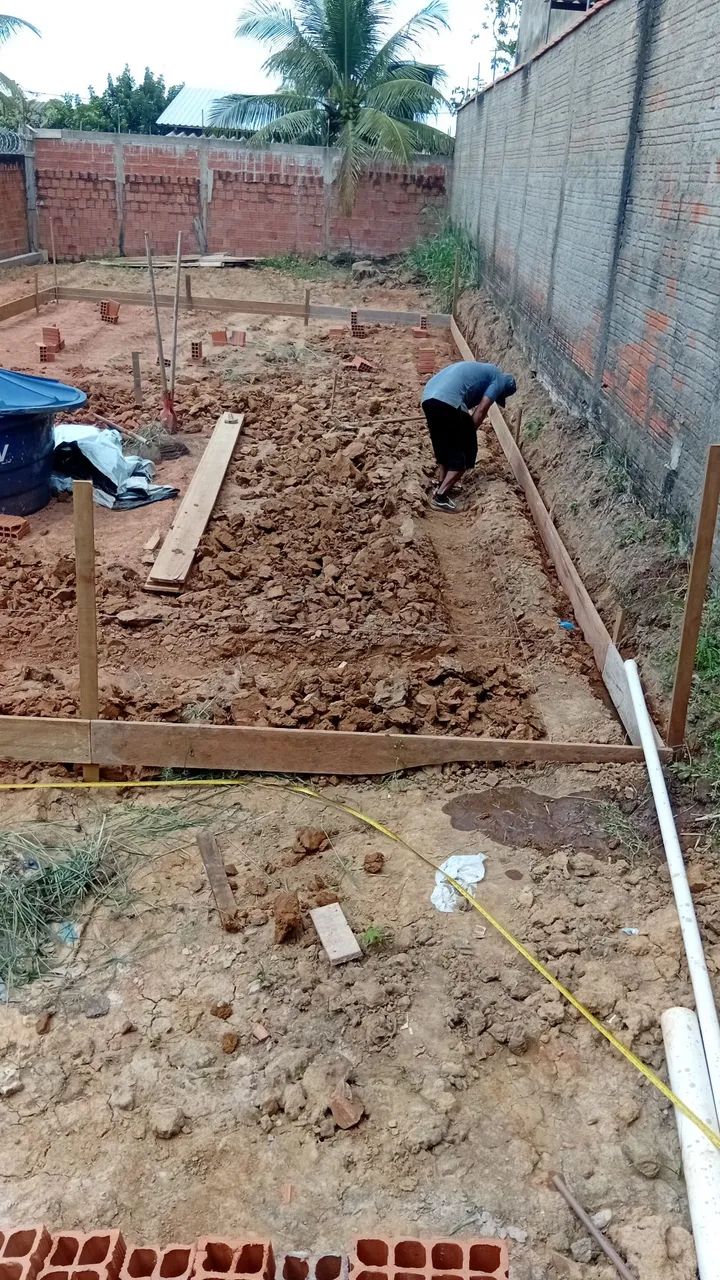 Sou pedreiro profissional estou disponível 