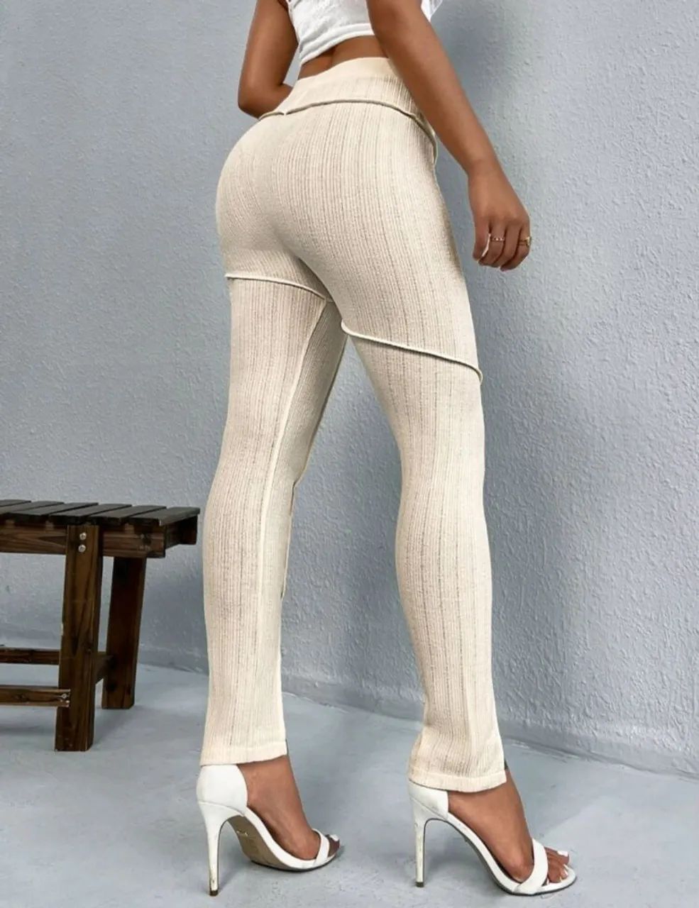 Calça em malha com fenda frontal  - Foto 3