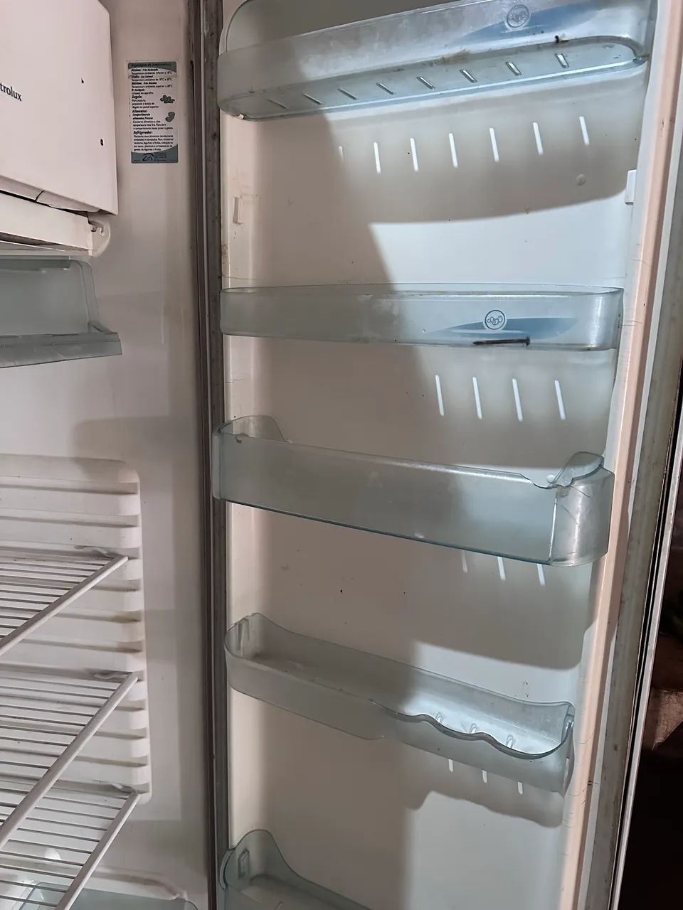 Geladeira Electrolux - Gelando perfeitamente  - Foto 4