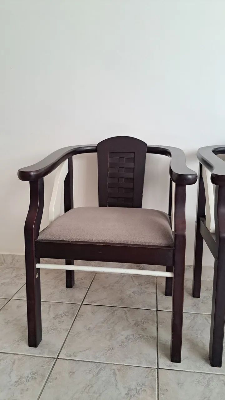 Par de Cadeiras Estofadas para Sala de Estar - Foto 4
