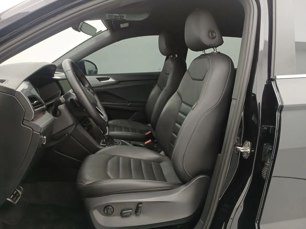 Volkswagen Taos Highline 1.4 250 TSI Flex Aut., foto 16 de 18