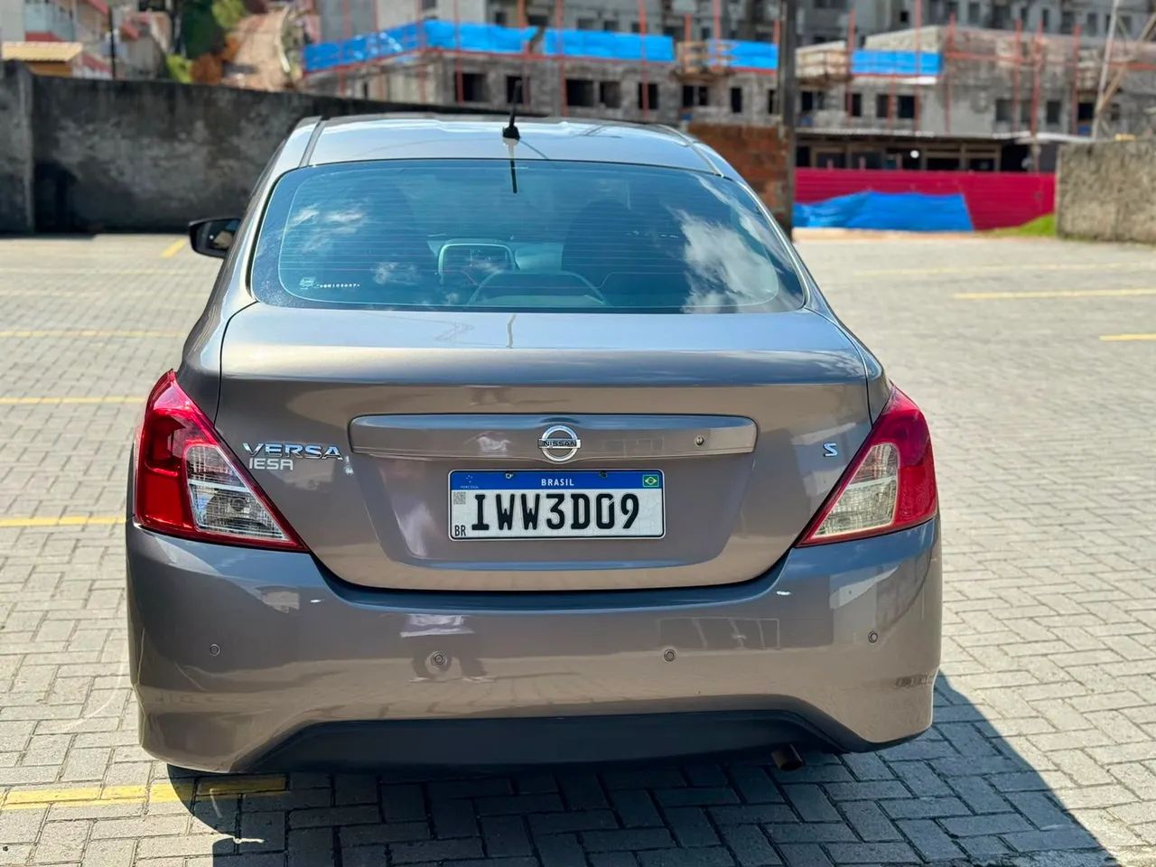 Nissan Versa S 1.0 12V Flexstart 4P Mec. 2016 - Foto 3
