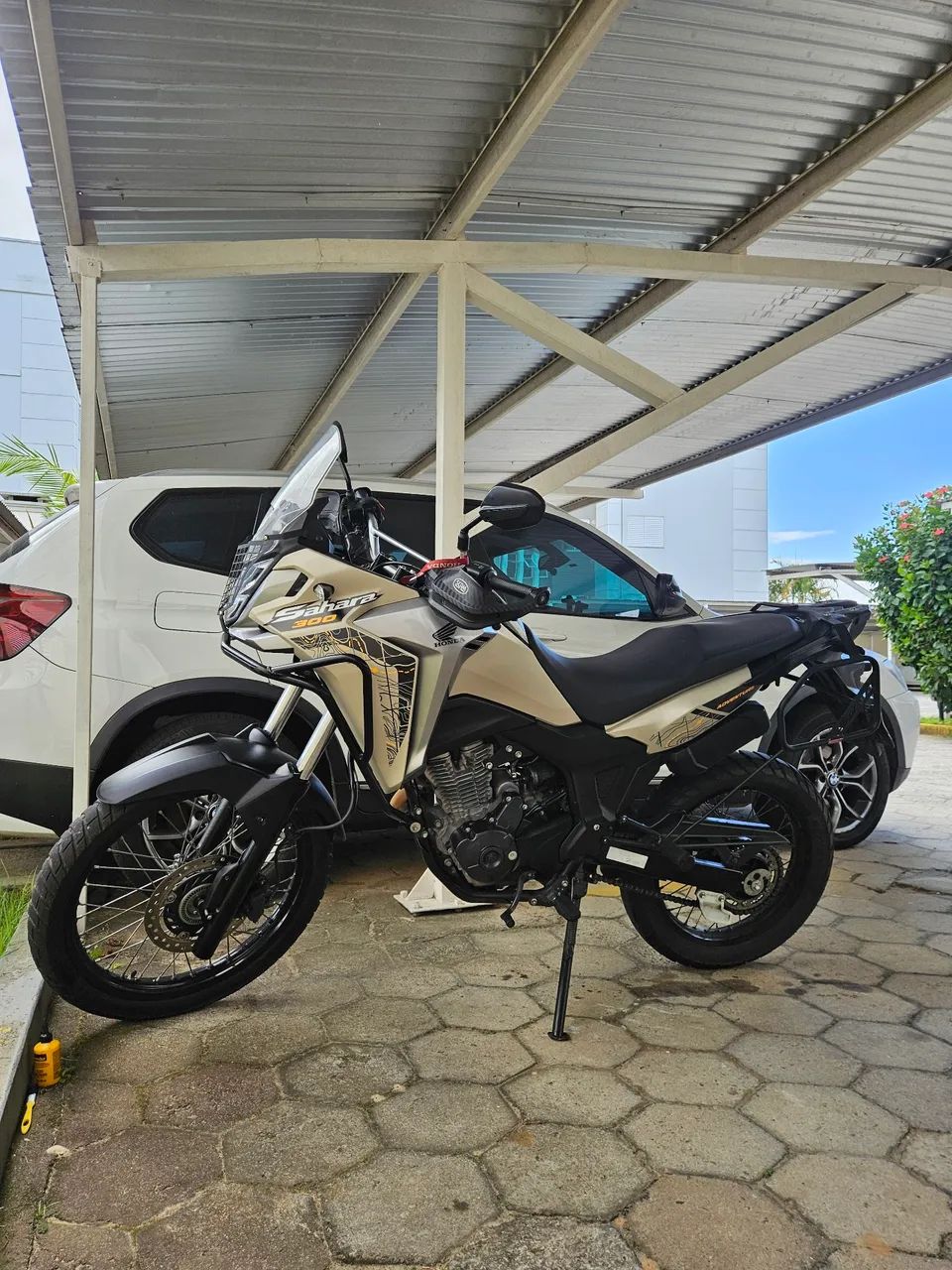 Honda XRE Sahara 300