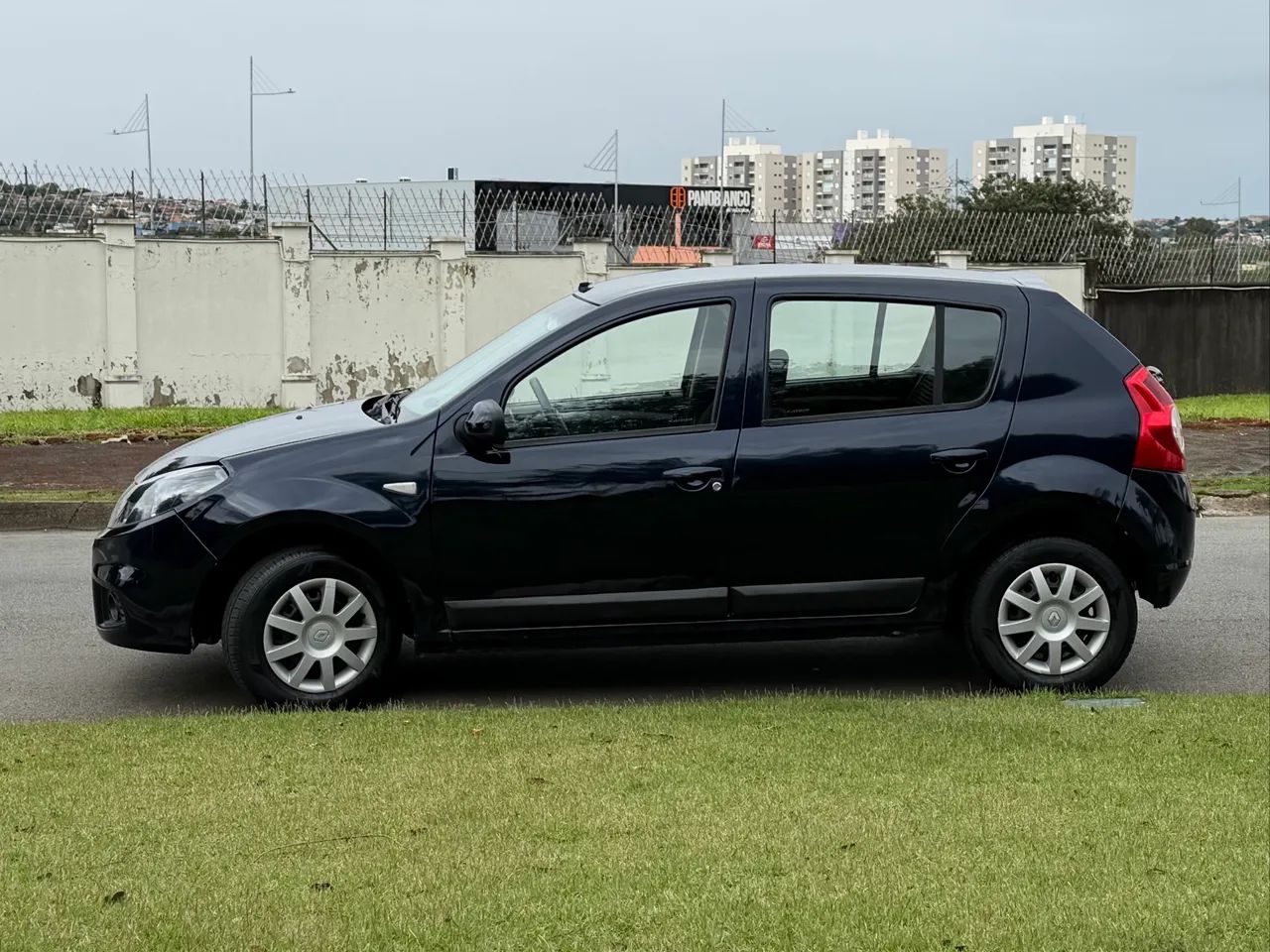 Renault Sandero Expression Hi-flex 1.0 16V 5P 2012 - Foto 3
