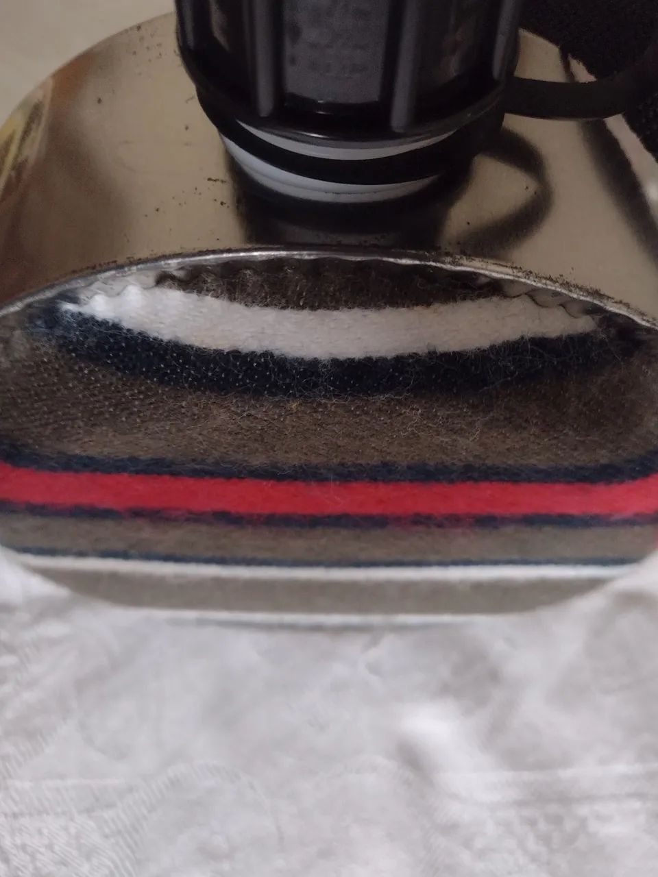 Cantil portátil com capacidade de 1.9 litros com alça  - Foto 4