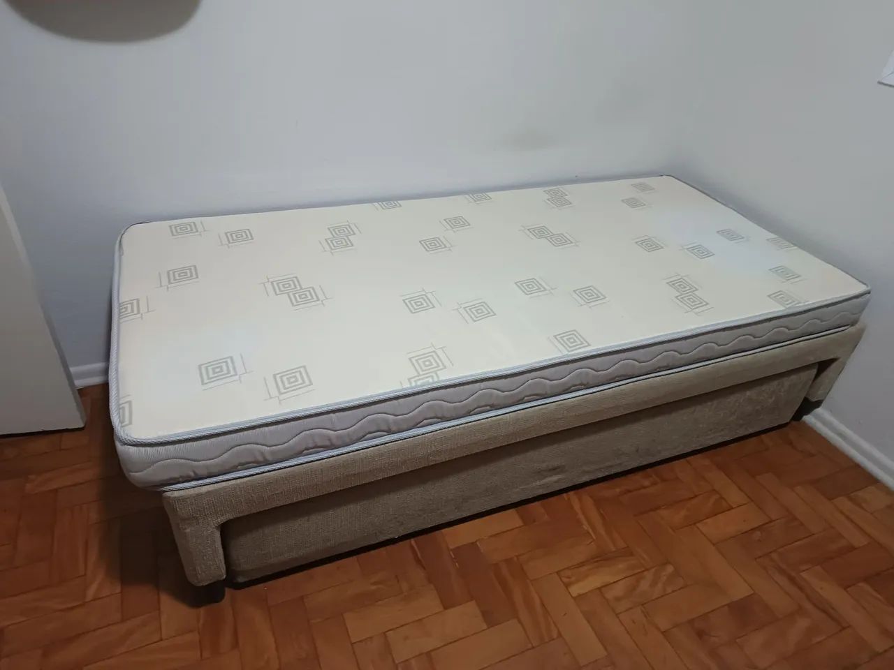 Bi cama solteiro com colção incluso