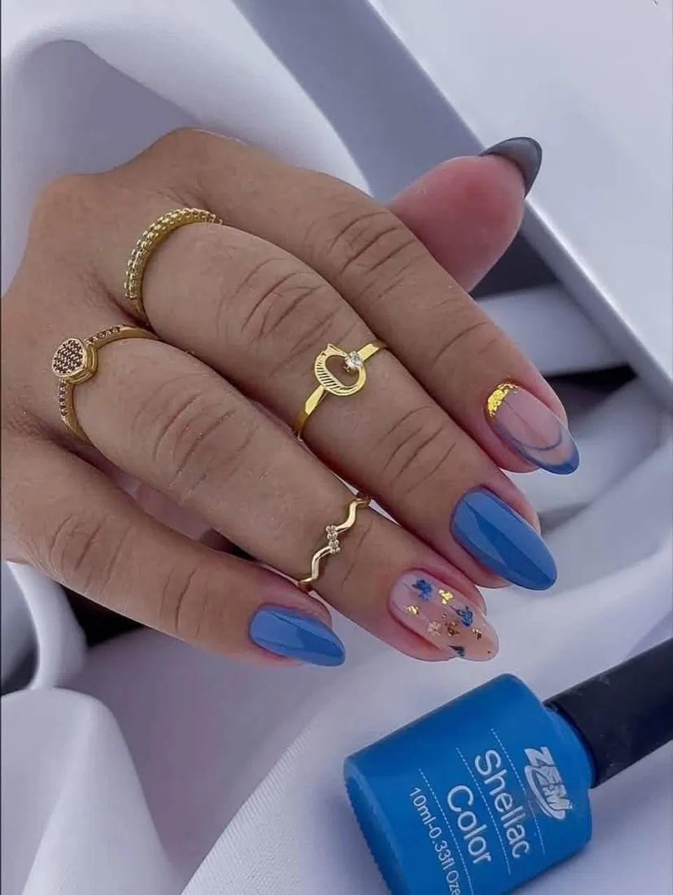 Precisa se de manicure  - Foto 2