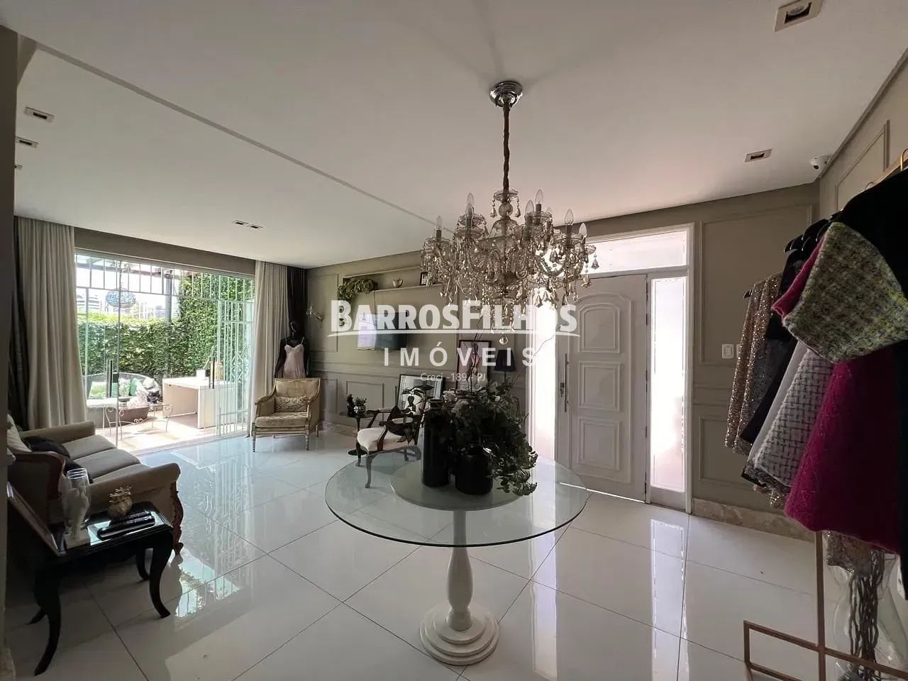Casa Comercial á venda 2 salas - Grageru Aracaju -SE