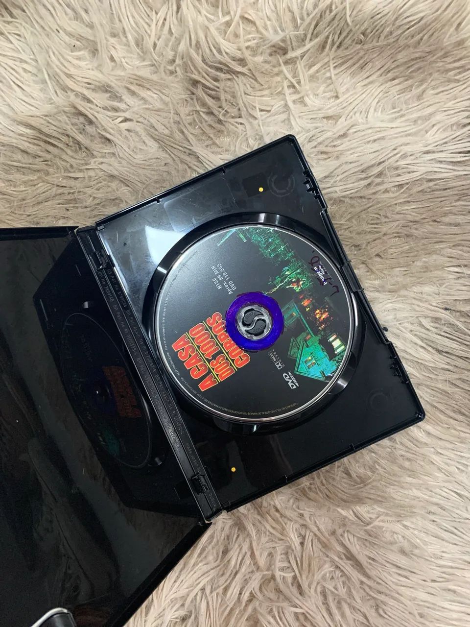 DVD a casa dos 1000 corpos - Foto 2