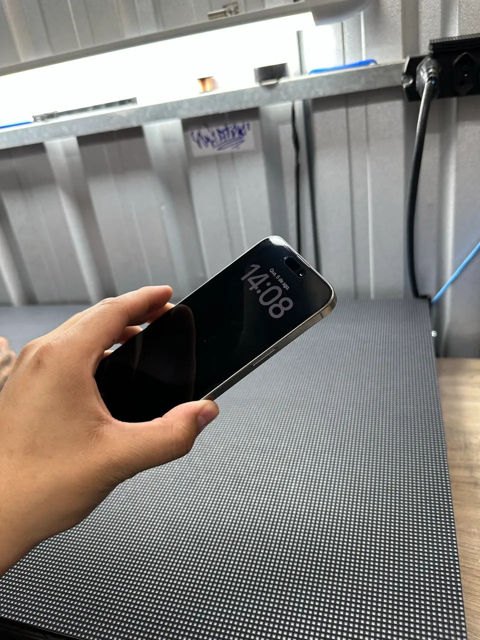 IPHONE 15 PRO MAZ ZERO, aceito troca  - Foto 3