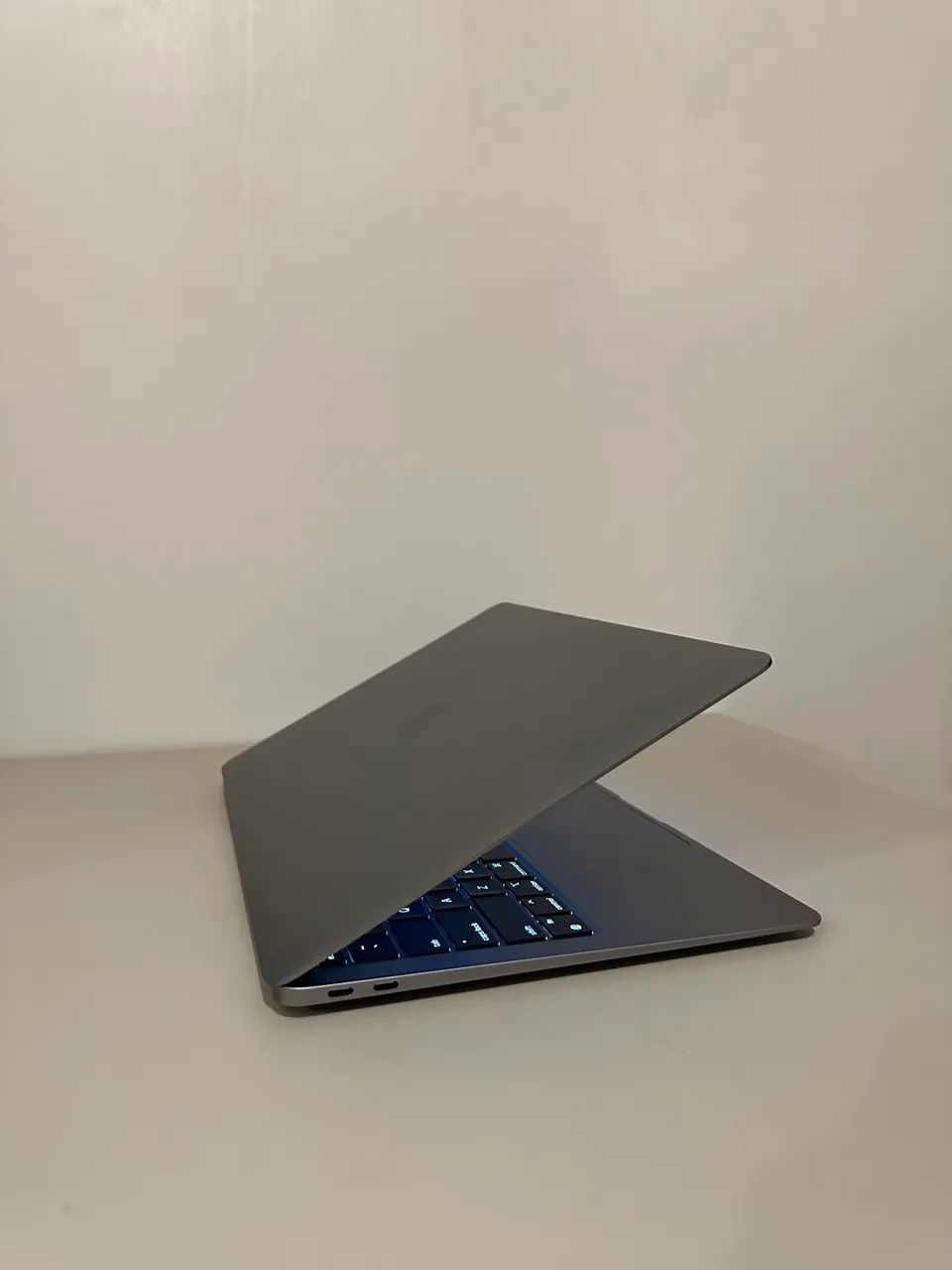 Apple MacBook Air M1 256GB - 98% Bateria, Impecável, Sem Marcas