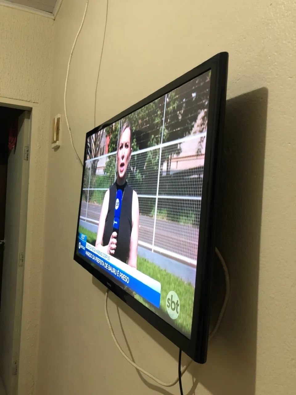 Vendo TV Samsung, funcionando perfeitamente 400$ - Foto 3