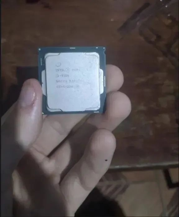 Intel Core i3-9100 (9ª Ger) - 4.20GHz Turbo c/ Vídeo Integrado - Perfeito! - Foto 3