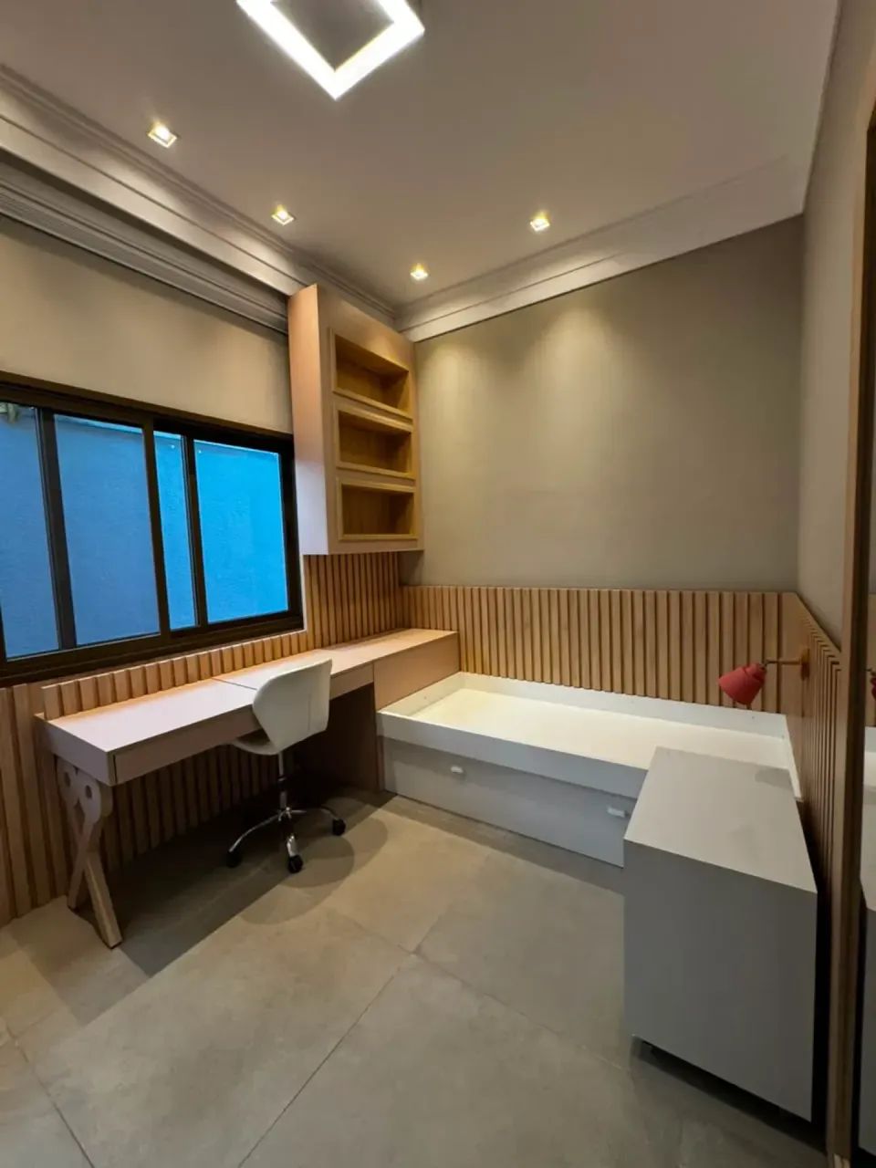 CASA TERREA COM 3 SUITES À VENDA, 430m2 - FLORAIS DOS LAGOS - Foto 5