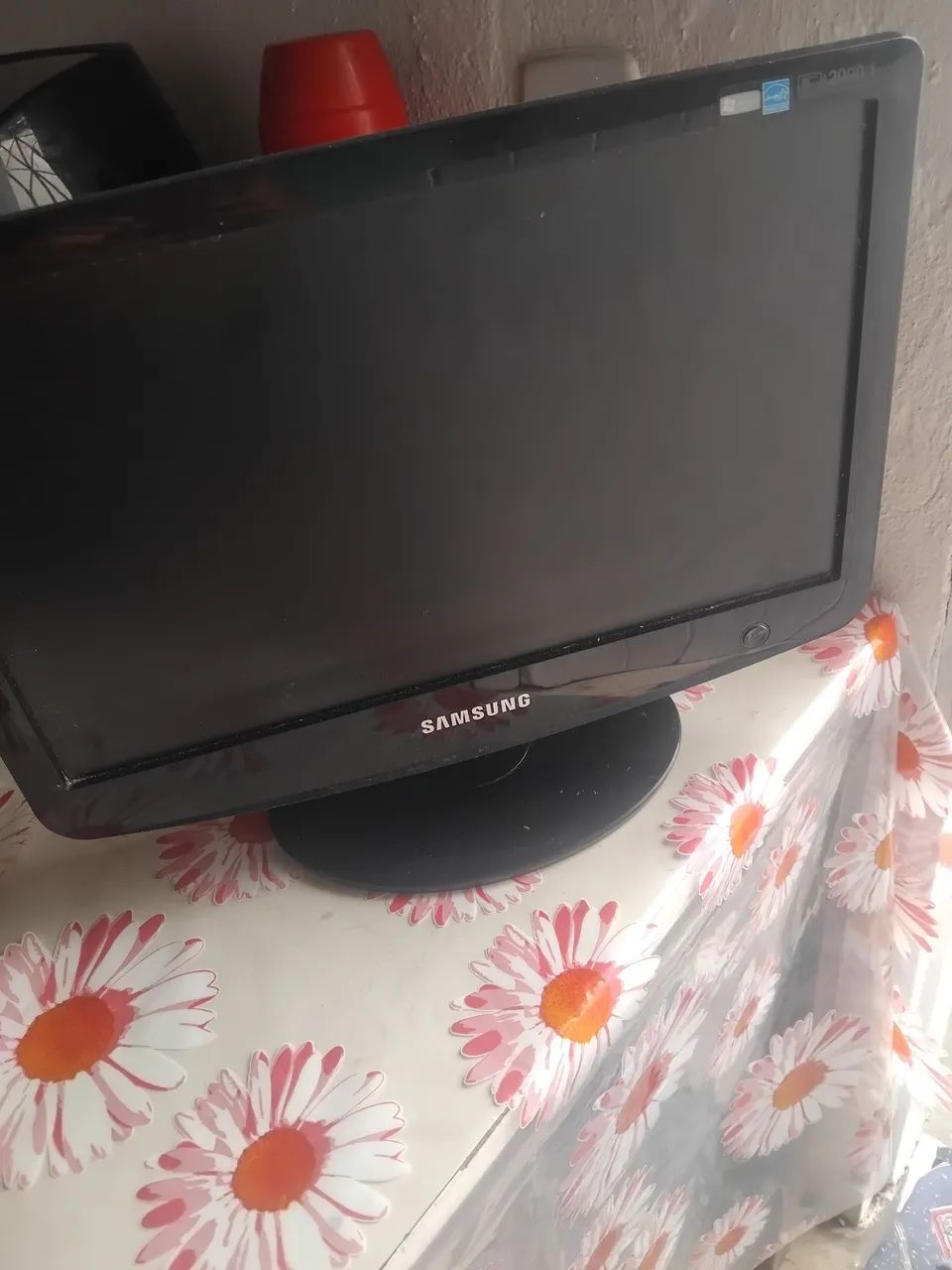 Monitor de computador para retirada de peças