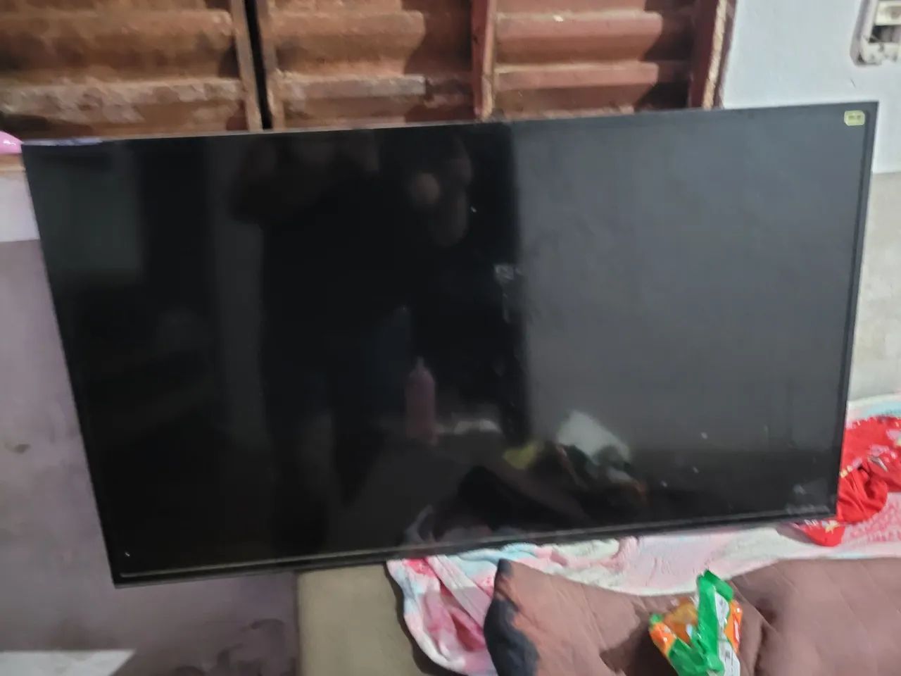 TV 40 polegadas smart 100 reais p retirada de peças  - Foto 2