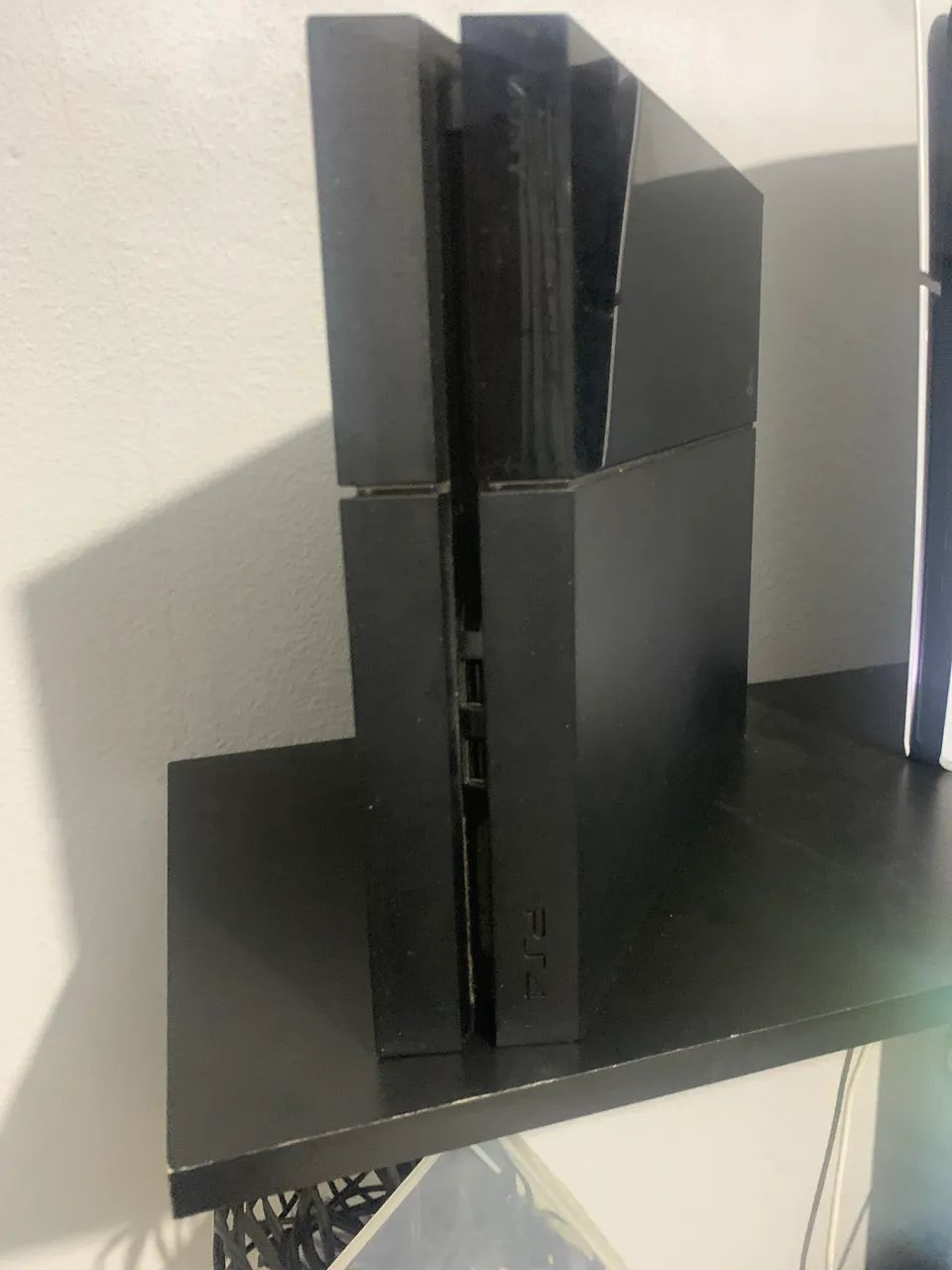Playstation 4 2TB + Controle Condicionado  - Foto 2