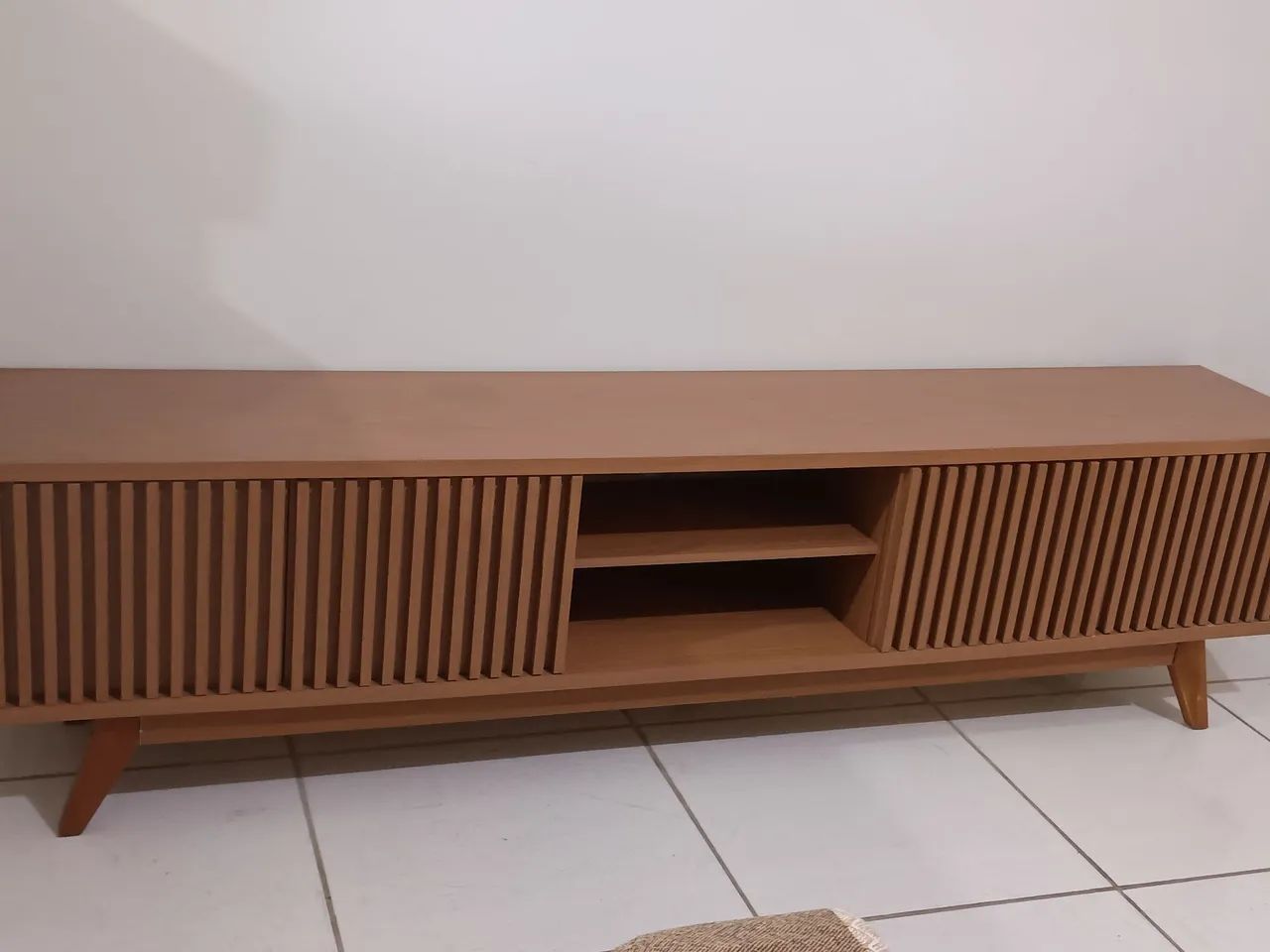 Rack bancada 4 portas ripado 