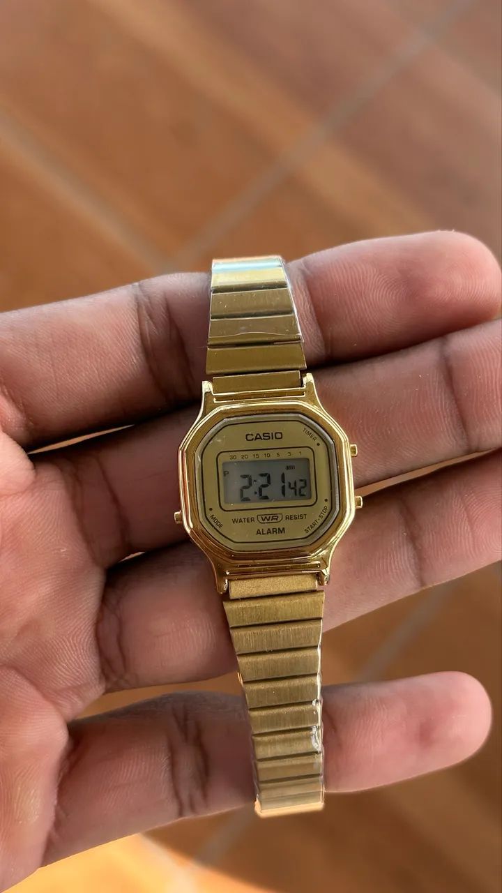 Relógio Casio Digital Dourado Retrô - Estilo Vintage - Foto 2