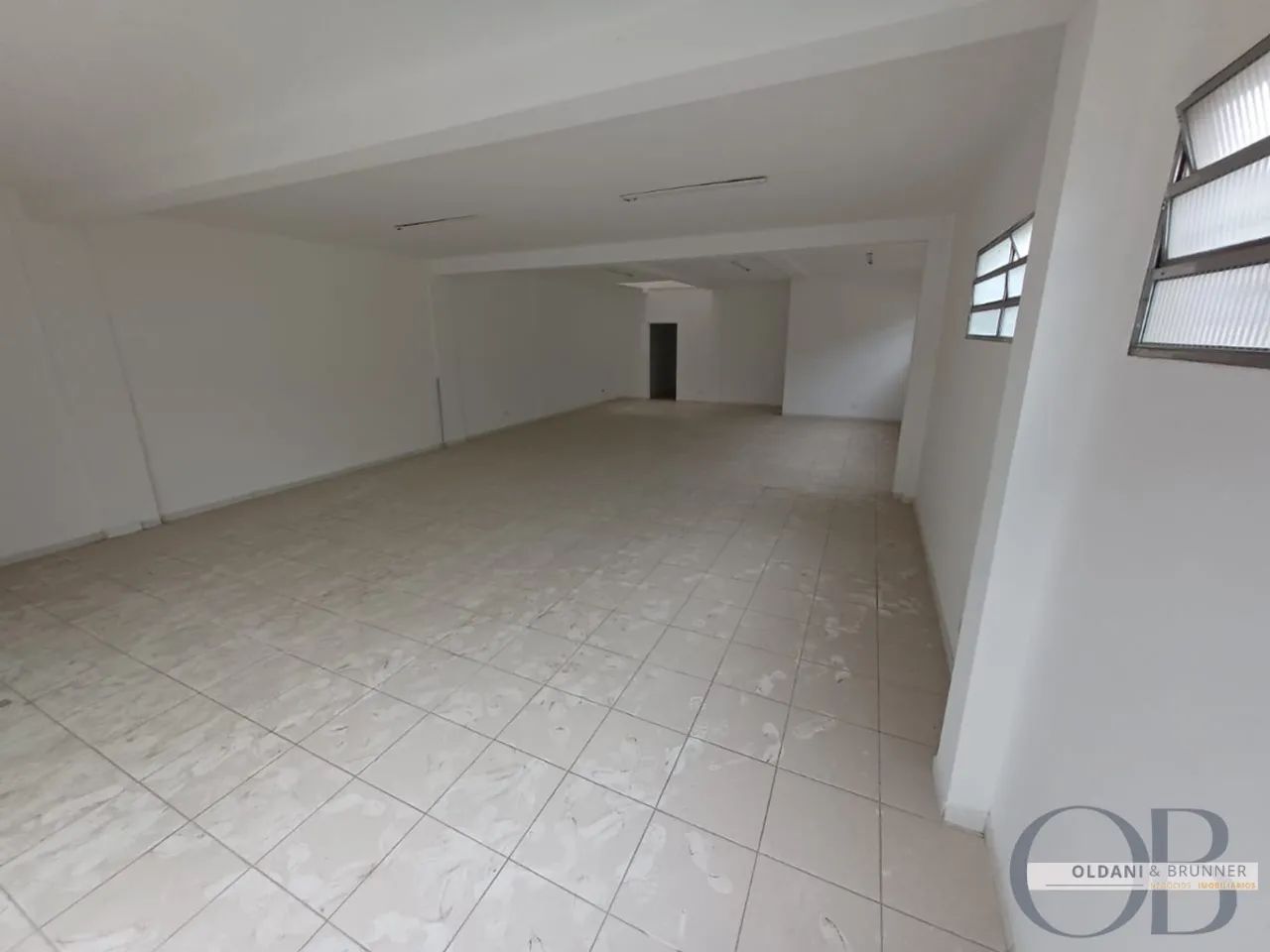 PONTO COMERCIAL NA ESTUFA II - Foto 4