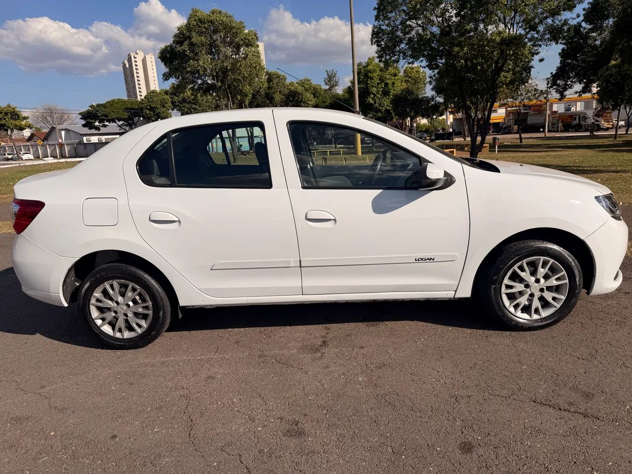Renault Logan Expression Flex 1.0 12V 4P 2019 - Foto 5