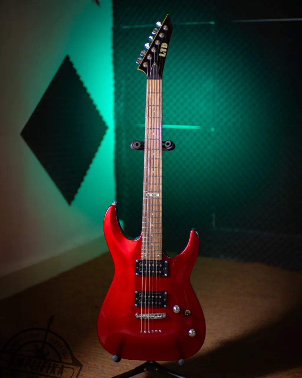 Guitarra LTD MH50-NT Superstrato