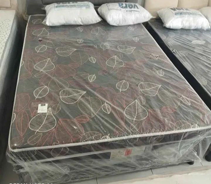 Cama box de casal conjugada 