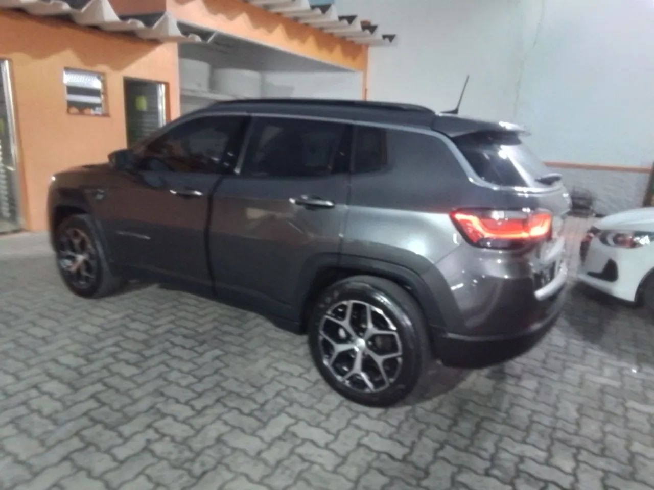 Jeep Compass Long. T270 1.3 TB 4X2 Flex AUT 2025 - Foto 3