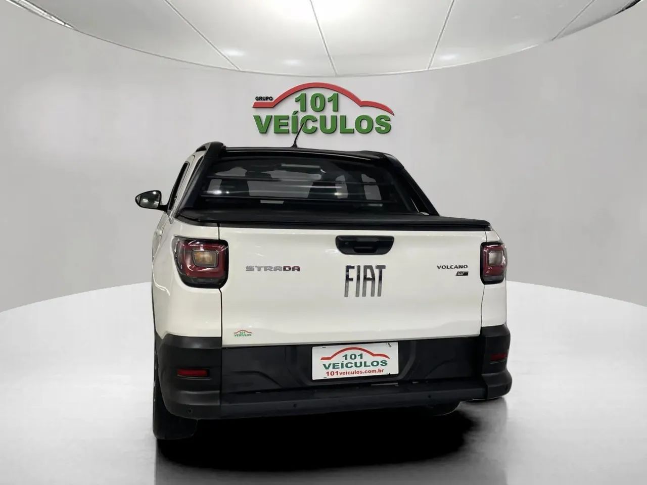 Fiat Strada Volcano 1.3 Flex 8V CD Aut. 2023 - Foto 4