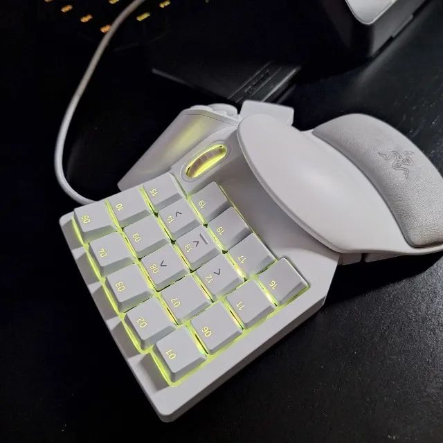 Keypad Gamer Razer Tartarus Pro Mercury White - Switch Óptico Analógico - Foto 4