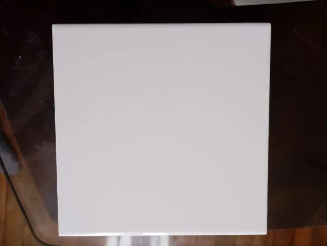 Azulejo branco 15 x 15 cm (medida exata) novo. Tenho quantidade. __Preco de cada