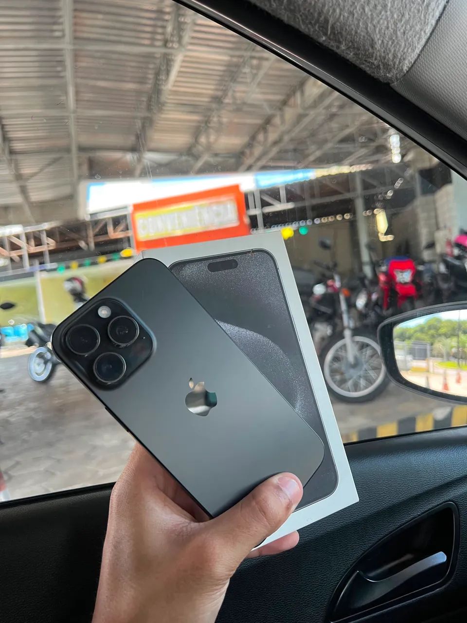 iPhone 15 pro Max 256 - Foto 2