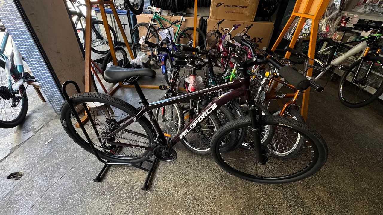 Bicicleta MTB promoção  VELOFORCE ARO 29 Vinho cabeamento interno 21v - Foto 3