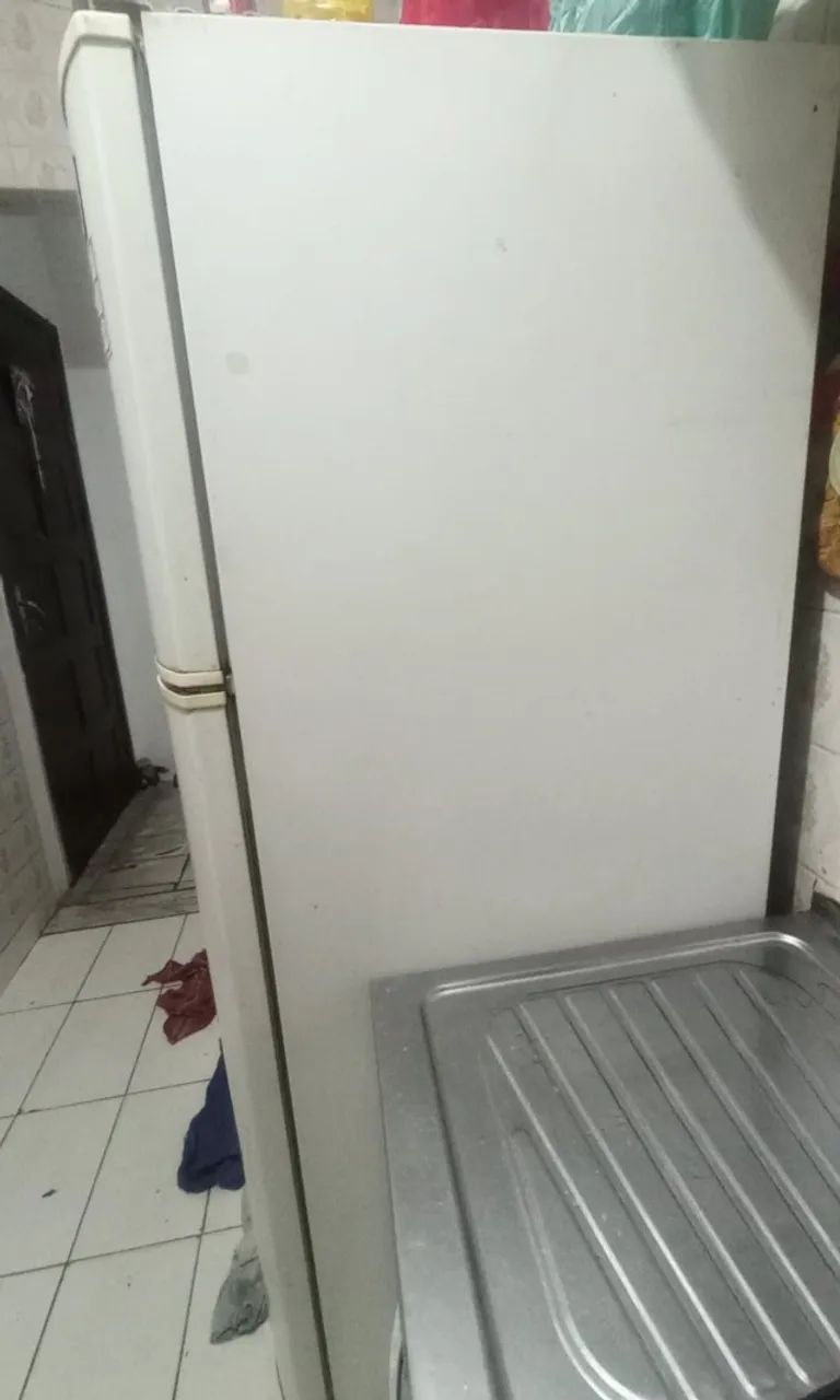 Geladeira quebrada - Foto 2