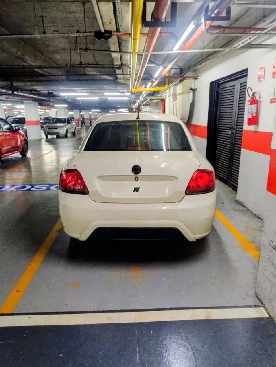 Fiat Linea Absolute 1.9/1.8 Flex Dualogic 4P 2015 - Foto 2