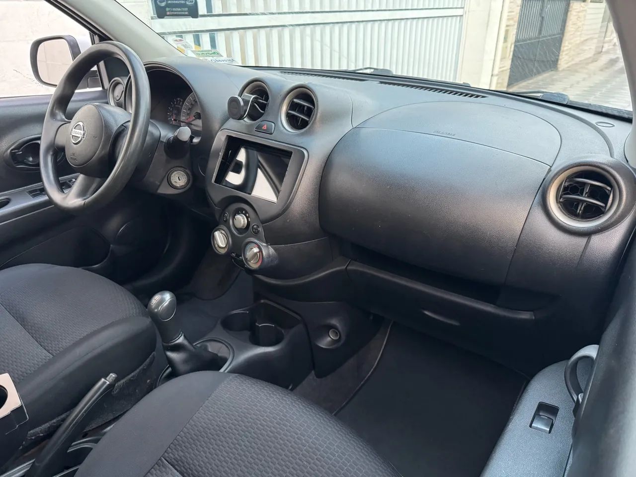 Nissan March S 1.0 16V Flex Fuel 5p, foto 8 de 16